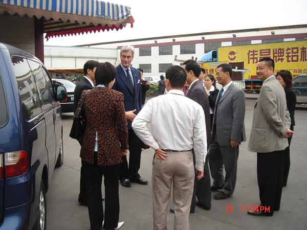 2006年4月14日，美国商务代表团来我公司参观访问